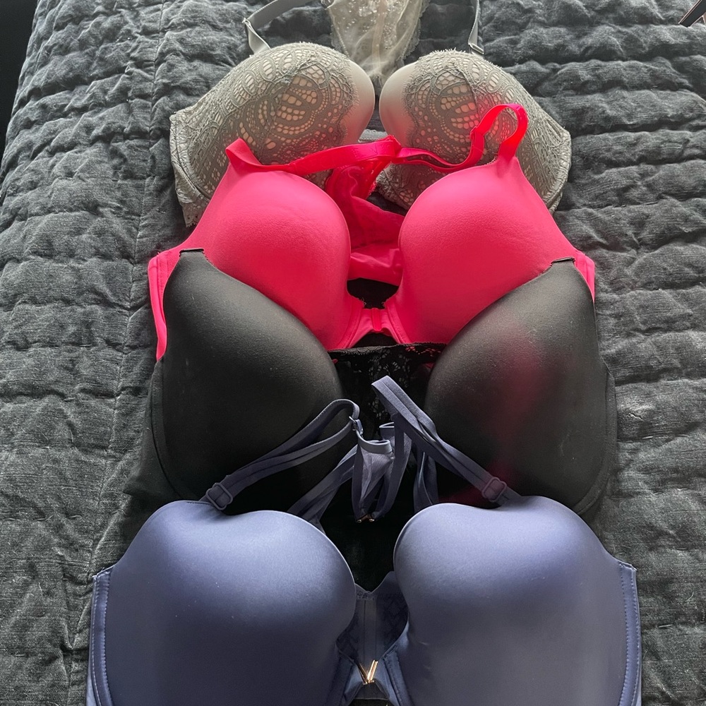 Victoria’s Secret 4 Bra Bundle